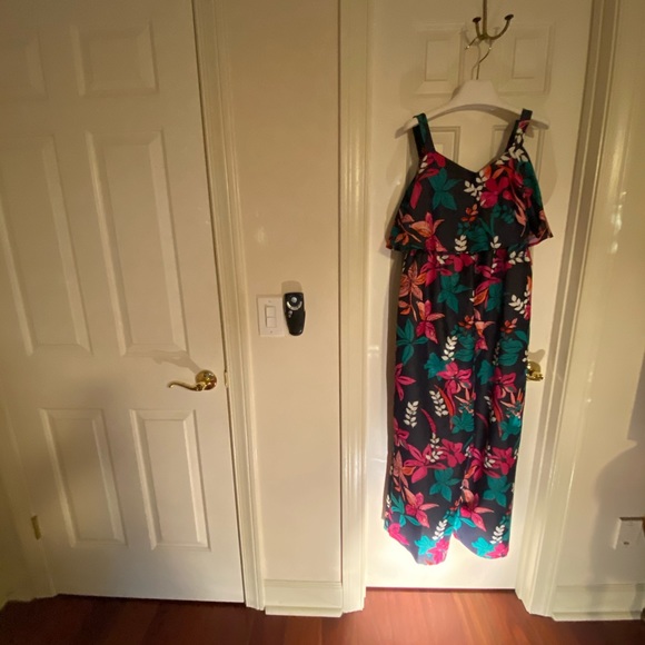 Isabel Maternity Jumpsuit - Picture 7 of 9